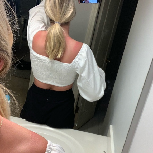 White top - Picture 4 of 5